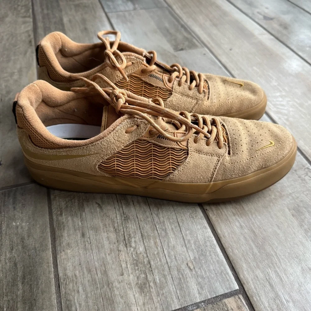 Nike Mens ISHOD Wair Wheat Skate Shoe 10.5